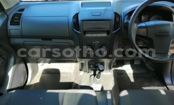 Buy Used Isuzu D–MAX Green Car in Maseru in Maseru Buy Used Isuzu D–MAX Green Car in Maseru in Maseru