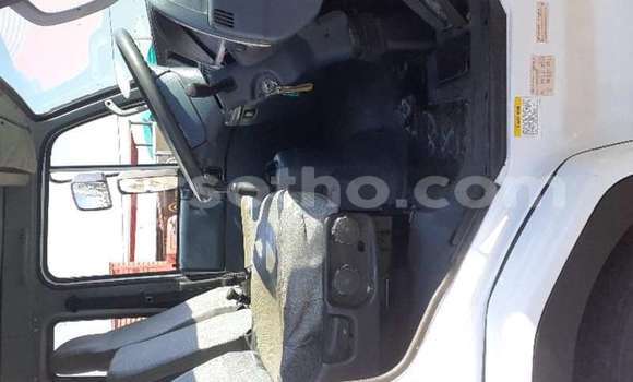 Buy Used Nissan UD White Truck in Maputsoa in Leribe Buy Used Nissan UD White Truck in Maputsoa in Leribe