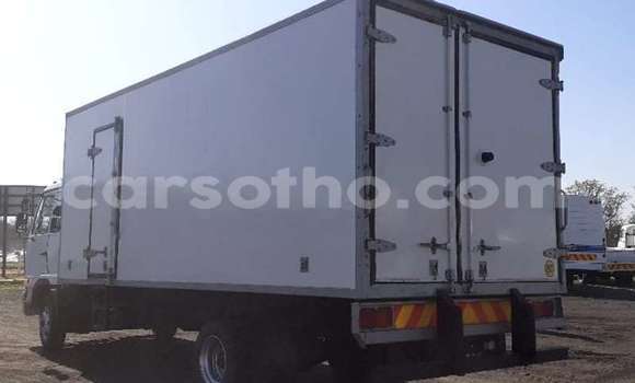 Buy Used Nissan UD White Truck in Maputsoa in Leribe Buy Used Nissan UD White Truck in Maputsoa in Leribe