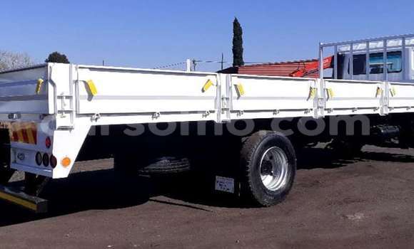 Buy Used Nissan UD White Truck in Mohale's Hoek in Mohale's Hoek Buy Used Nissan UD White Truck in Mohale's Hoek in Mohale's Hoek