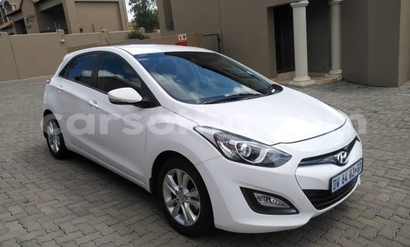 Buy Used Hyundai i30 White Car in Peka in Leribe Buy Used Hyundai i30 White Car in Peka in Leribe