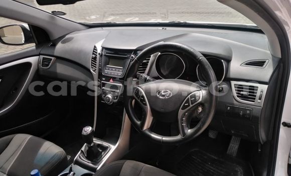 Buy Used Hyundai i30 White Car in Peka in Leribe Buy Used Hyundai i30 White Car in Peka in Leribe