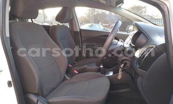Acheter Occasion Voiture Kia Rio Blanc à Maputsoe, Leribe Acheter Occasion Voiture Kia Rio Blanc à Maputsoe, Leribe