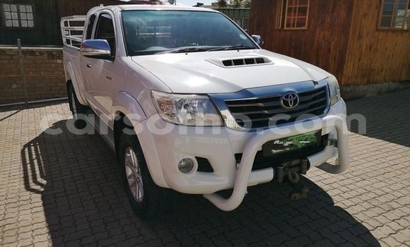 اشتري مستعمل Toyota Hilux White سيارة في Maputsoe في Leribe اشتري مستعمل Toyota Hilux White سيارة في Maputsoe في Leribe