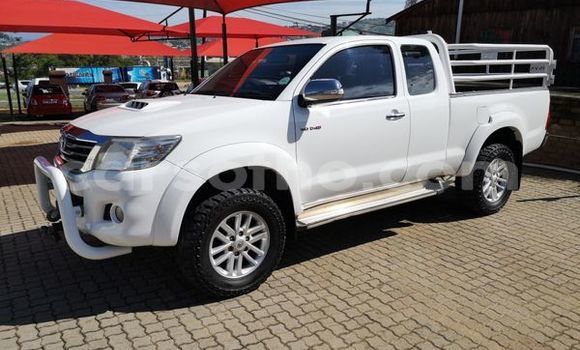 اشتري مستعمل Toyota Hilux White سيارة في Maputsoe في Leribe اشتري مستعمل Toyota Hilux White سيارة في Maputsoe في Leribe