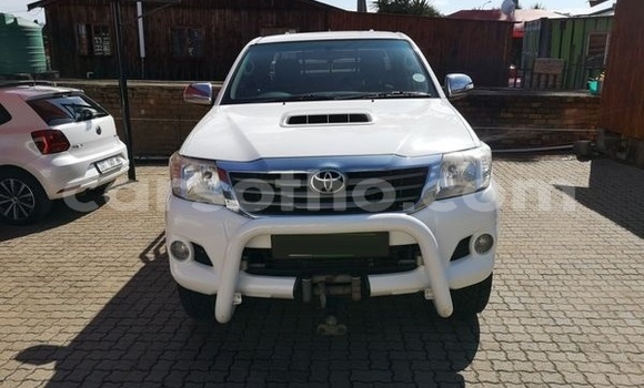 اشتري مستعمل Toyota Hilux White سيارة في Maputsoe في Leribe اشتري مستعمل Toyota Hilux White سيارة في Maputsoe في Leribe