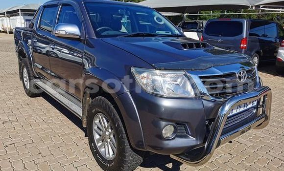 Buy Used Toyota Hilux Silver Car in Maputsoe in Leribe Buy Used Toyota Hilux Silver Car in Maputsoe in Leribe