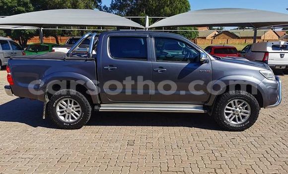 Buy Used Toyota Hilux Silver Car in Maputsoe in Leribe Buy Used Toyota Hilux Silver Car in Maputsoe in Leribe