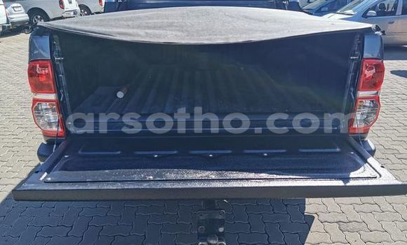 Buy Used Toyota Hilux Silver Car in Maputsoe in Leribe Buy Used Toyota Hilux Silver Car in Maputsoe in Leribe