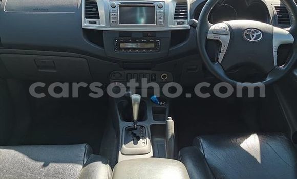 Buy Used Toyota Hilux Silver Car in Maputsoe in Leribe Buy Used Toyota Hilux Silver Car in Maputsoe in Leribe