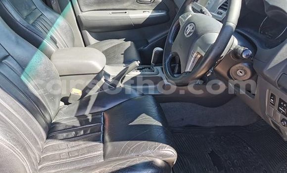 Buy Used Toyota Hilux Silver Car in Maputsoe in Leribe Buy Used Toyota Hilux Silver Car in Maputsoe in Leribe