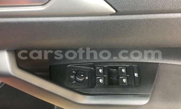 Acheter Occasion Voiture Volkswagen Polo Gris à Maputsoe, Leribe Acheter Occasion Voiture Volkswagen Polo Gris à Maputsoe, Leribe