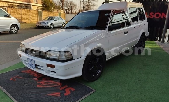 Acheter Occasion Voiture Mazda Revue Blanc à Maputsoa, Leribe Acheter Occasion Voiture Mazda Revue Blanc à Maputsoa, Leribe