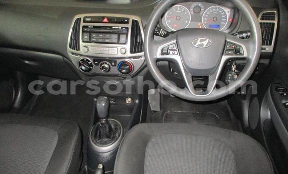 Acheter Occasion Voiture Hyundai i20 Blanc à Butha–Buthe, Thaba-Tseka Acheter Occasion Voiture Hyundai i20 Blanc à Butha–Buthe, Thaba-Tseka