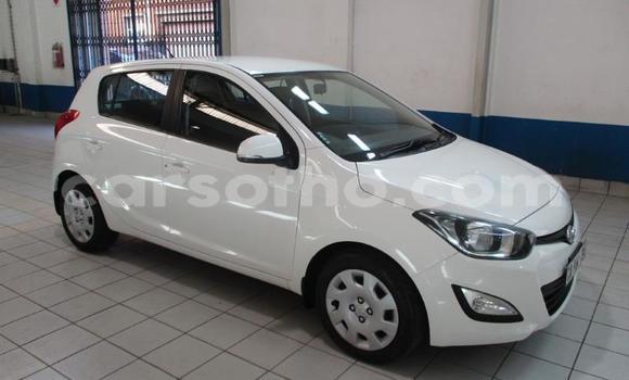 Acheter Occasion Voiture Hyundai i20 Blanc à Butha–Buthe, Thaba-Tseka Acheter Occasion Voiture Hyundai i20 Blanc à Butha–Buthe, Thaba-Tseka