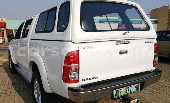Acheter Occasion Voiture Toyota Hilux Blanc à Maseru, Maseru Acheter Occasion Voiture Toyota Hilux Blanc à Maseru, Maseru