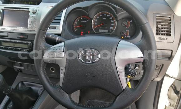 Acheter Occasion Voiture Toyota Hilux Blanc à Maseru, Maseru Acheter Occasion Voiture Toyota Hilux Blanc à Maseru, Maseru