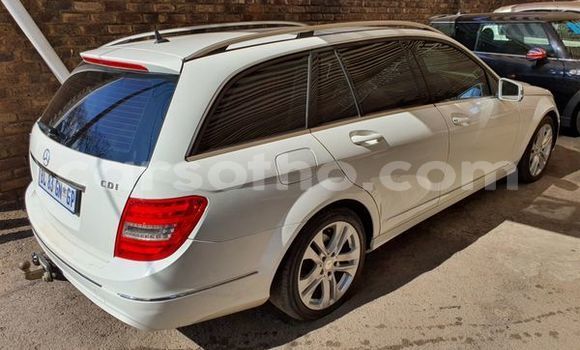 Buy Used Mercedes-Benz C–Class White Car in Maseru in Maseru Buy Used Mercedes-Benz C–Class White Car in Maseru in Maseru