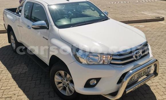 اشتري مستعمل Toyota Hilux White سيارة في Maseru في Maseru اشتري مستعمل Toyota Hilux White سيارة في Maseru في Maseru