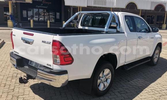 اشتري مستعمل Toyota Hilux White سيارة في Maseru في Maseru اشتري مستعمل Toyota Hilux White سيارة في Maseru في Maseru