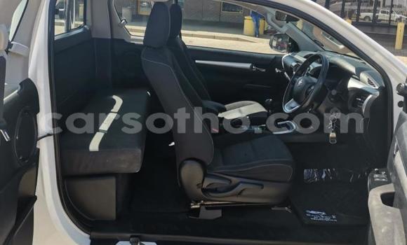اشتري مستعمل Toyota Hilux White سيارة في Maseru في Maseru اشتري مستعمل Toyota Hilux White سيارة في Maseru في Maseru