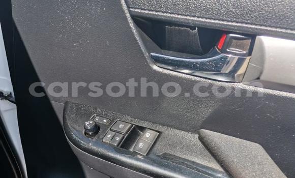 اشتري مستعمل Toyota Hilux White سيارة في Maseru في Maseru اشتري مستعمل Toyota Hilux White سيارة في Maseru في Maseru