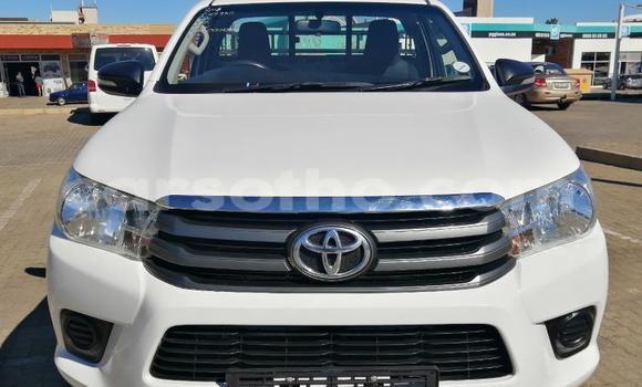 اشتري مستعمل Toyota Hilux White سيارة في Maseru في Maseru اشتري مستعمل Toyota Hilux White سيارة في Maseru في Maseru