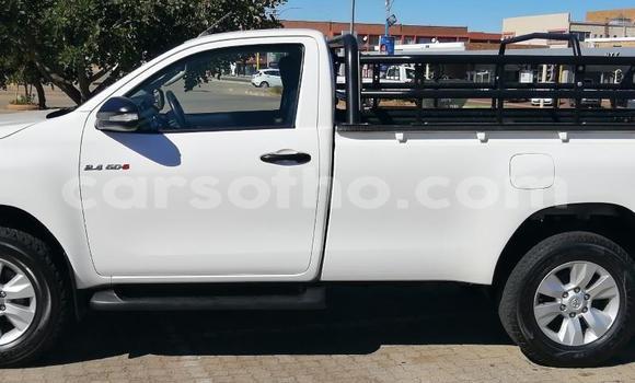 اشتري مستعمل Toyota Hilux White سيارة في Maseru في Maseru اشتري مستعمل Toyota Hilux White سيارة في Maseru في Maseru