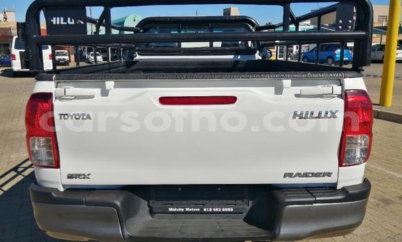 اشتري مستعمل Toyota Hilux White سيارة في Maseru في Maseru اشتري مستعمل Toyota Hilux White سيارة في Maseru في Maseru