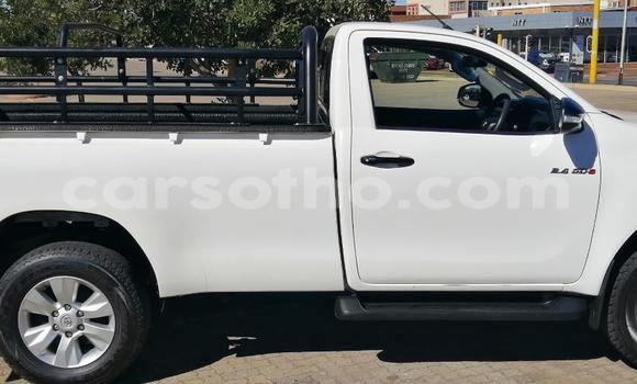 اشتري مستعمل Toyota Hilux White سيارة في Maseru في Maseru اشتري مستعمل Toyota Hilux White سيارة في Maseru في Maseru