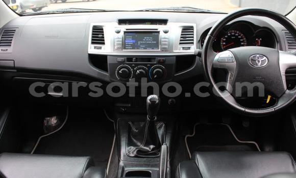 اشتري مستعمل Toyota Hilux White سيارة في Maseru في Maseru اشتري مستعمل Toyota Hilux White سيارة في Maseru في Maseru