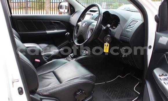 اشتري مستعمل Toyota Hilux White سيارة في Maseru في Maseru اشتري مستعمل Toyota Hilux White سيارة في Maseru في Maseru