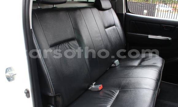اشتري مستعمل Toyota Hilux White سيارة في Maseru في Maseru اشتري مستعمل Toyota Hilux White سيارة في Maseru في Maseru