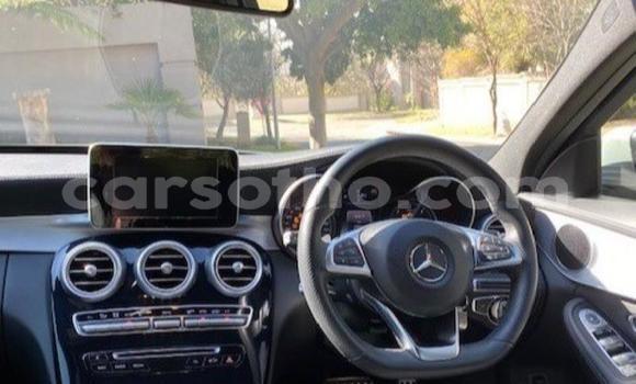 Acheter Occasion Voiture Mercedes-Benz C-klasse Gris à Maseru, Maseru Acheter Occasion Voiture Mercedes-Benz C-klasse Gris à Maseru, Maseru
