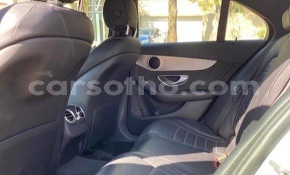 Acheter Occasion Voiture Mercedes-Benz C-klasse Gris à Maseru, Maseru Acheter Occasion Voiture Mercedes-Benz C-klasse Gris à Maseru, Maseru