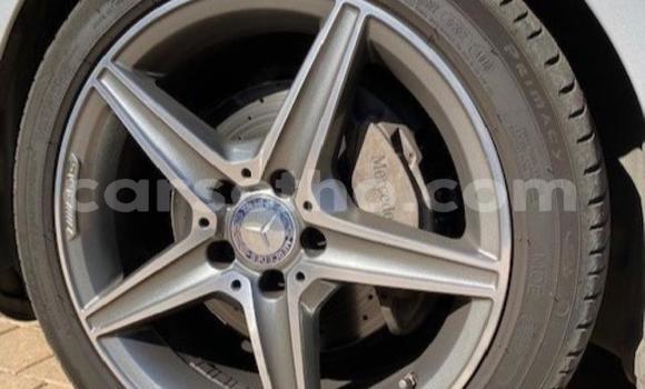 Acheter Occasion Voiture Mercedes-Benz C-klasse Gris à Maseru, Maseru Acheter Occasion Voiture Mercedes-Benz C-klasse Gris à Maseru, Maseru