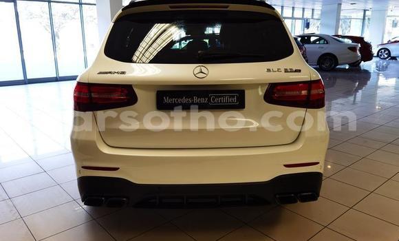 Acheter Occasion Voiture Mercedes-Benz AMG GLC Blanc à Maseru, Maseru Acheter Occasion Voiture Mercedes-Benz AMG GLC Blanc à Maseru, Maseru
