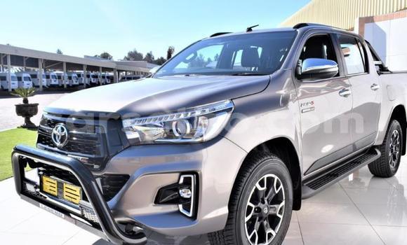Buy Used Toyota Hilux Silver Car in Maseru in Maseru Buy Used Toyota Hilux Silver Car in Maseru in Maseru
