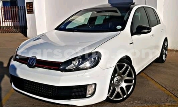Sayi Na hannu Volkswagen Golf GTI White Mota in Mafeteng a Mafeteng Sayi Na hannu Volkswagen Golf GTI White Mota in Mafeteng a Mafeteng