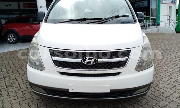 Buy Used Hyundai H1 White Car in Maseru in Maseru Buy Used Hyundai H1 White Car in Maseru in Maseru