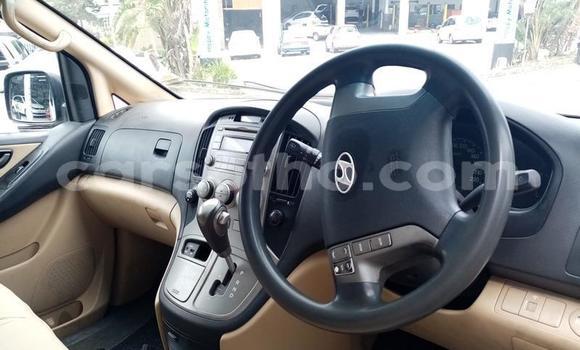 Buy Used Hyundai H1 White Car in Maseru in Maseru Buy Used Hyundai H1 White Car in Maseru in Maseru