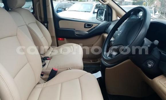 Buy Used Hyundai H1 White Car in Maseru in Maseru Buy Used Hyundai H1 White Car in Maseru in Maseru