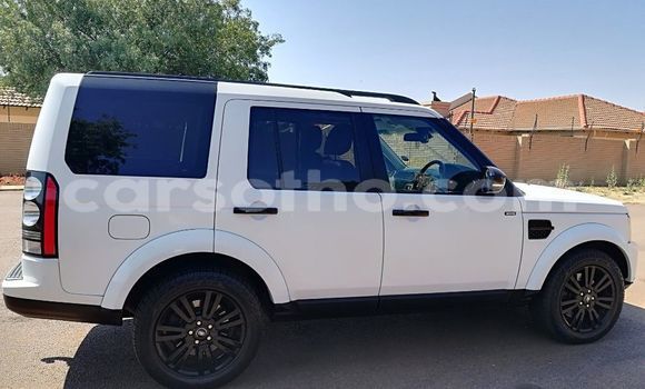 Buy Used Land Rover Discovery White Car in Maputsoa in Leribe Buy Used Land Rover Discovery White Car in Maputsoa in Leribe