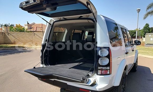 Buy Used Land Rover Discovery White Car in Maputsoa in Leribe Buy Used Land Rover Discovery White Car in Maputsoa in Leribe