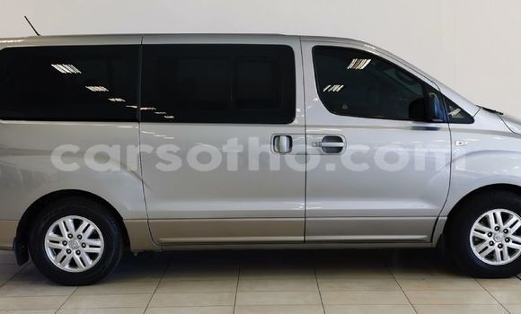 Buy Used Hyundai H1 Silver Car in Maputsoe in Leribe Buy Used Hyundai H1 Silver Car in Maputsoe in Leribe