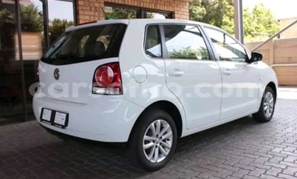 Sayi Na hannu Volkswagen Polo White Mota in Mafeteng a Mafeteng Sayi Na hannu Volkswagen Polo White Mota in Mafeteng a Mafeteng