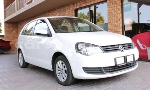 Sayi Na hannu Volkswagen Polo White Mota in Mafeteng a Mafeteng Sayi Na hannu Volkswagen Polo White Mota in Mafeteng a Mafeteng