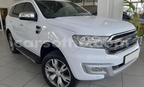 Buy Used Ford Everest White Car in Maseru in Maseru Buy Used Ford Everest White Car in Maseru in Maseru