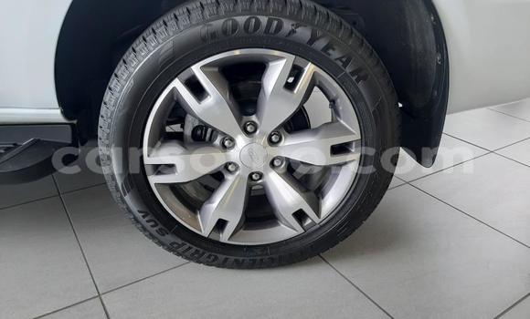 Buy Used Ford Everest White Car in Maseru in Maseru Buy Used Ford Everest White Car in Maseru in Maseru