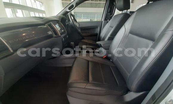 Buy Used Ford Everest White Car in Maseru in Maseru Buy Used Ford Everest White Car in Maseru in Maseru